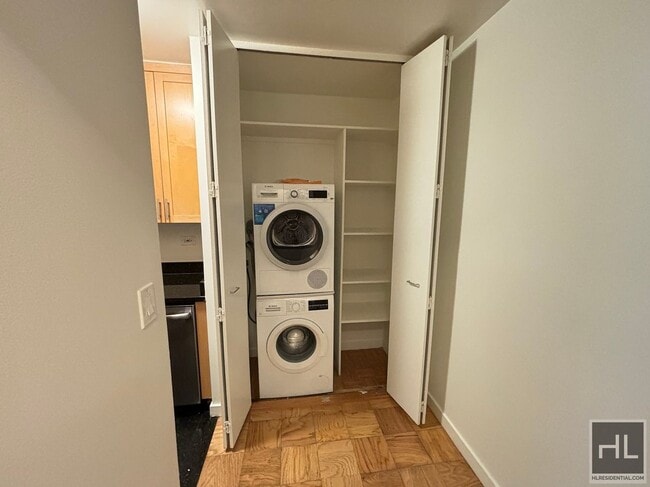 Building Photo - West 87th Street