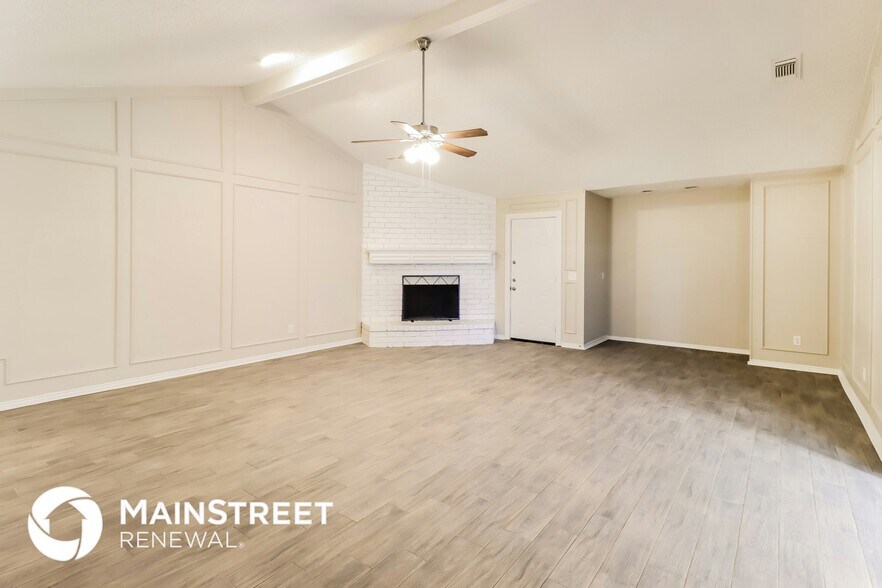 Building Photo - 2517 Dove Creek Ln