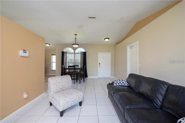 Building Photo - 662 Sterling Dr