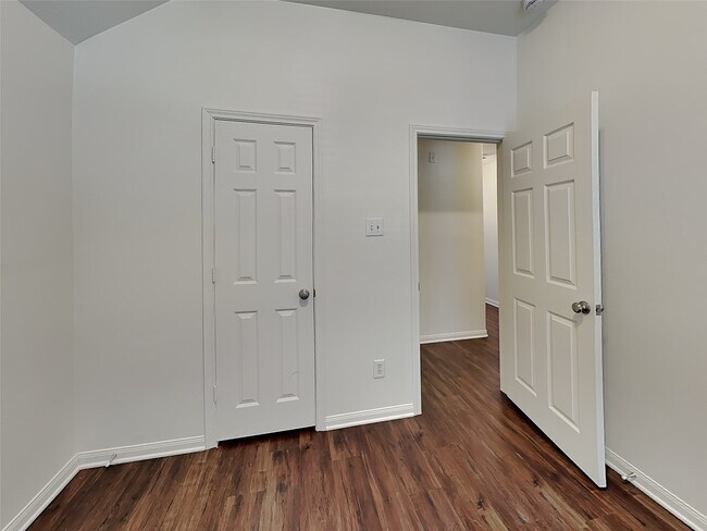 Building Photo - 30 Huntington Bend Dr