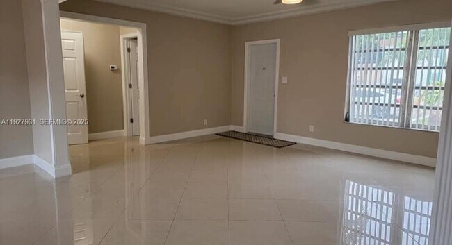 Building Photo - 2228 Polk St