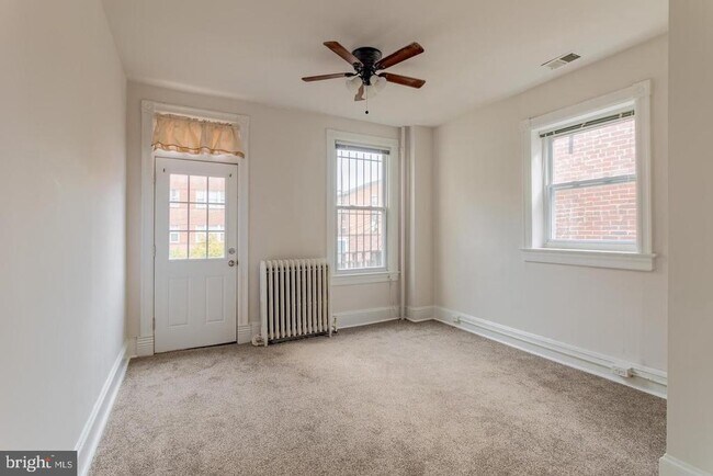 Building Photo - 1459 Chapin St NW