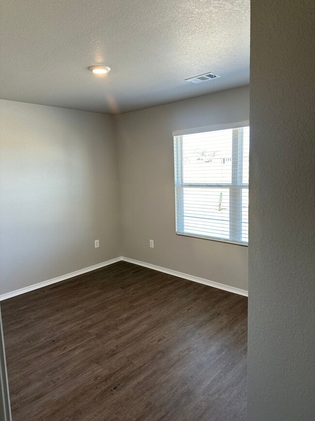 Building Photo - Pre-Leasing Now! Beautiful 3-Bedroom, 2-Bath Home in Prospect Farms | Available July 14