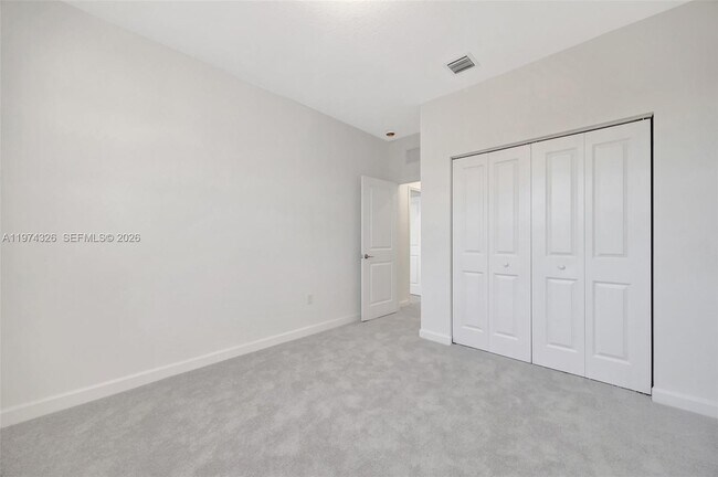 Building Photo - 2574 SE 25th Ct