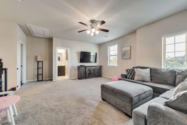 Building Photo - Welcome to your new 5 Bed-4 Bath home in t...