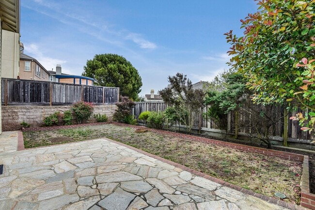 Building Photo - Magnificent home in San Bruno