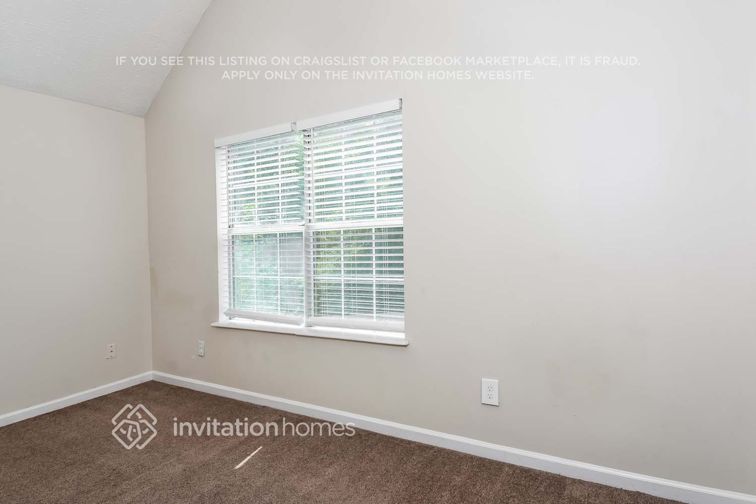 Building Photo - 1675 Watercrest Cir