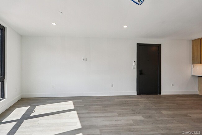 Building Photo - 325 Manville Rd