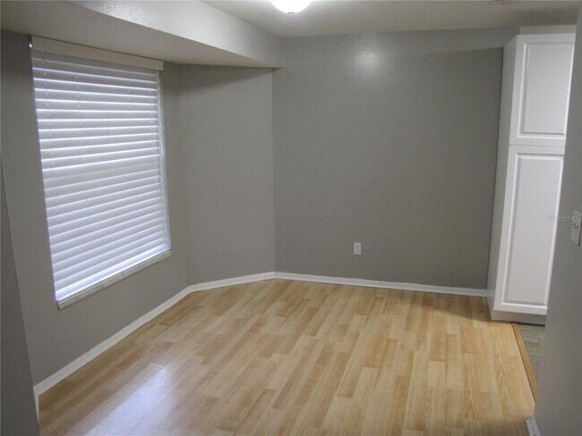 Building Photo - 7807 N Matanzas Ave