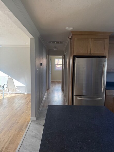 Building Photo - 1590 Hall Ave