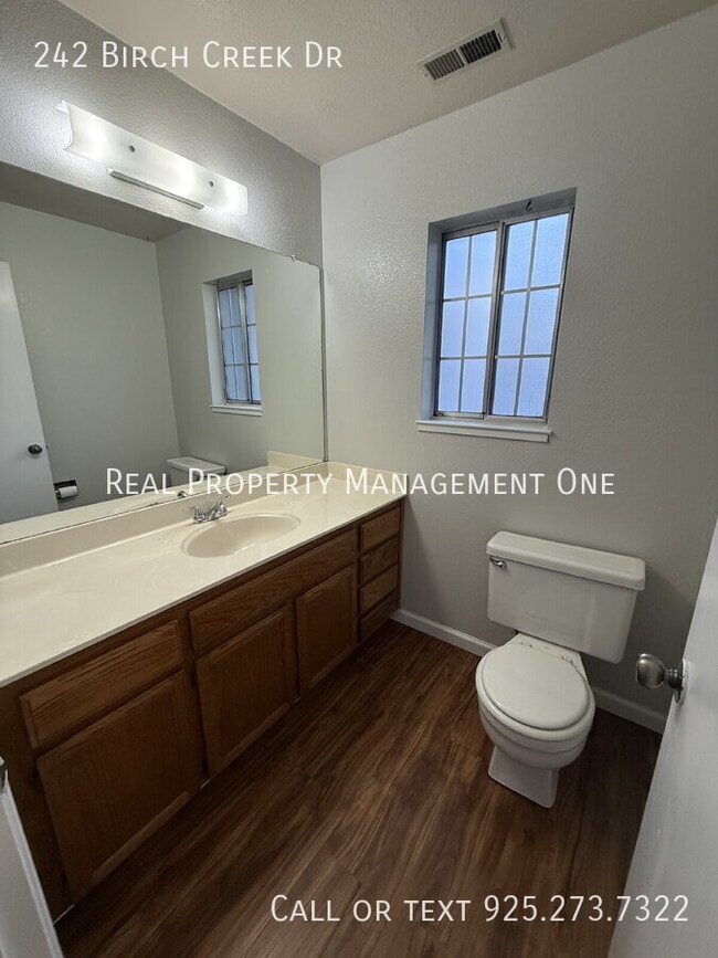 Building Photo - 242 Birch Creek Dr