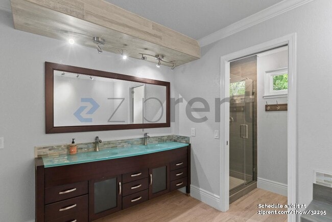 Building Photo - 144 Oakridge Dr