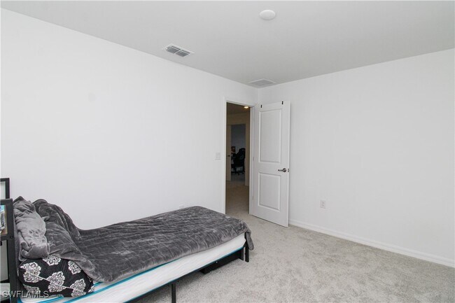Building Photo - 2213 Avocado Ln