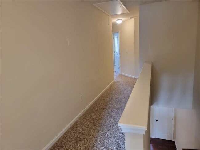 Building Photo - 2707 Morgan Glen Rd NE