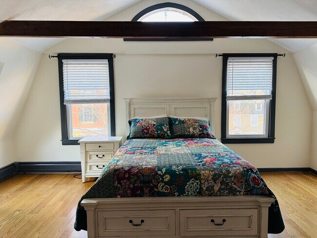 Building Photo - 125 Essex St