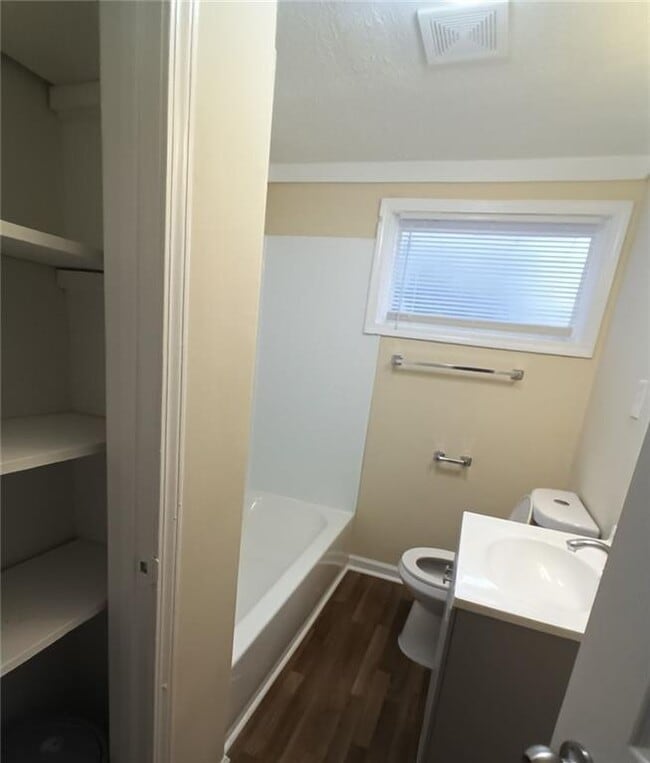 Building Photo - 6363 Melrose St