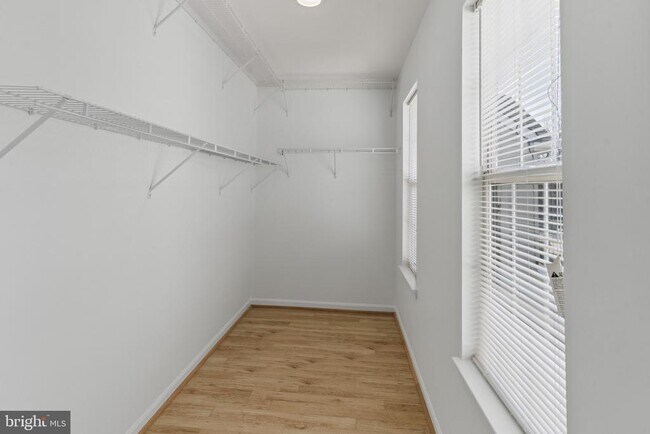 Building Photo - 6033 Grenfell Loop