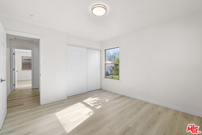 Building Photo - 20464 Elkwood St