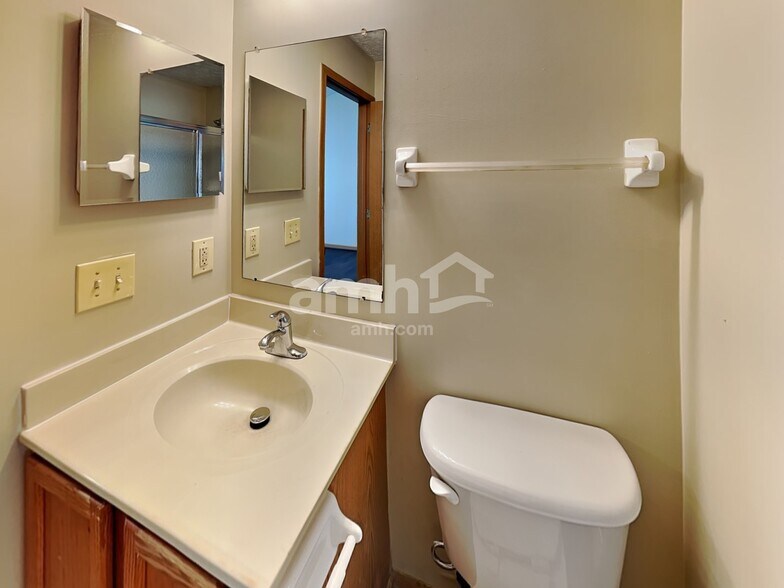Building Photo - 3156 Hogan Way