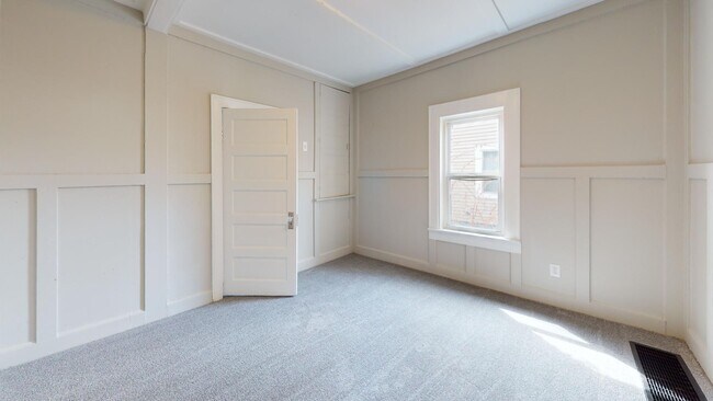 Building Photo - Brooklyn Centre Area - 3 Bedroom - Single ...