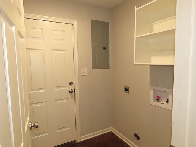 Building Photo - Updated 2 Bedroom, 1 Bath Duplex in Whiteh...