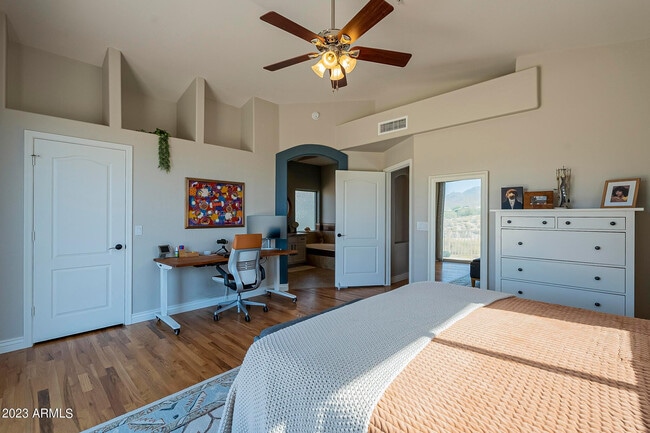 Building Photo - 10875 N 118th Way