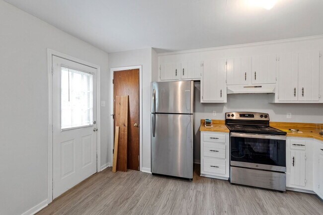 Building Photo - 2223 Bowlin Ct