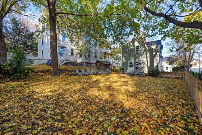 Building Photo - 78 Morning St