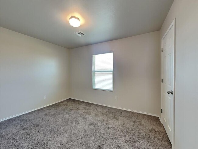 Building Photo - 2045 W Hunters Springs Way