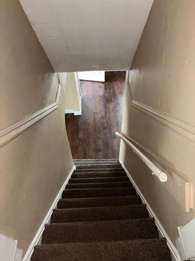 Building Photo - Charming 3-Bedroom Property in Prime Location