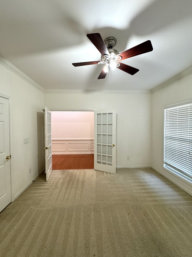 Building Photo - 6314 Mimosa Cir