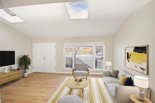 Building Photo - 2 Seawood Ct