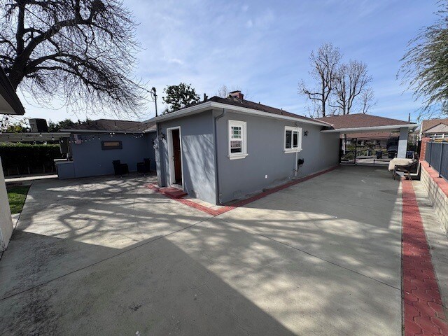 Building Photo - 510 Tufts Ave