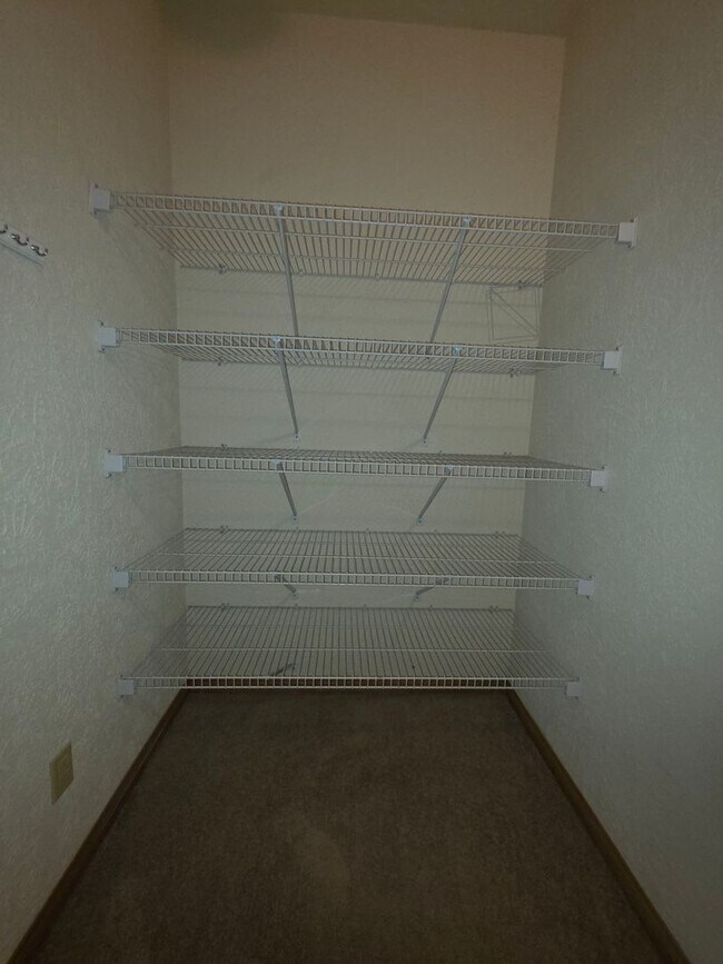 Building Photo - 8152 Eagledancer Ave
