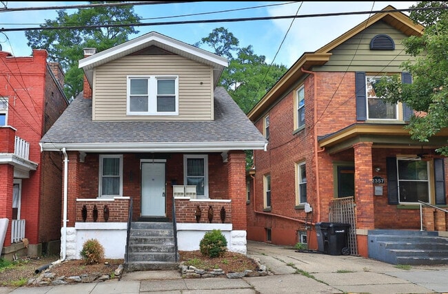 Primary Photo - 2355 Chickasaw St