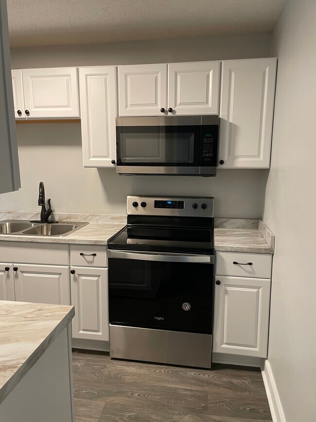 Building Photo - 3415 Gilmer Ct., Apt. B