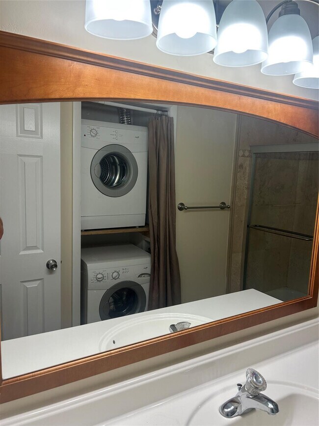 Building Photo - 4116 NW 88th Ave