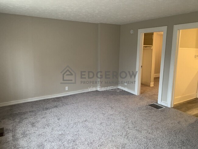 Building Photo - 99 Houston Ave