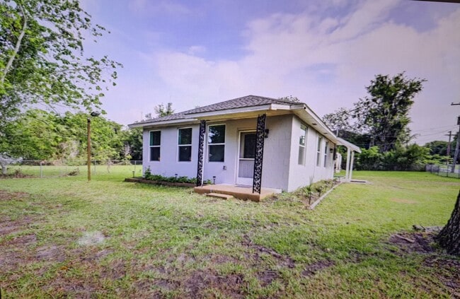 Building Photo - 507 SW 14th St