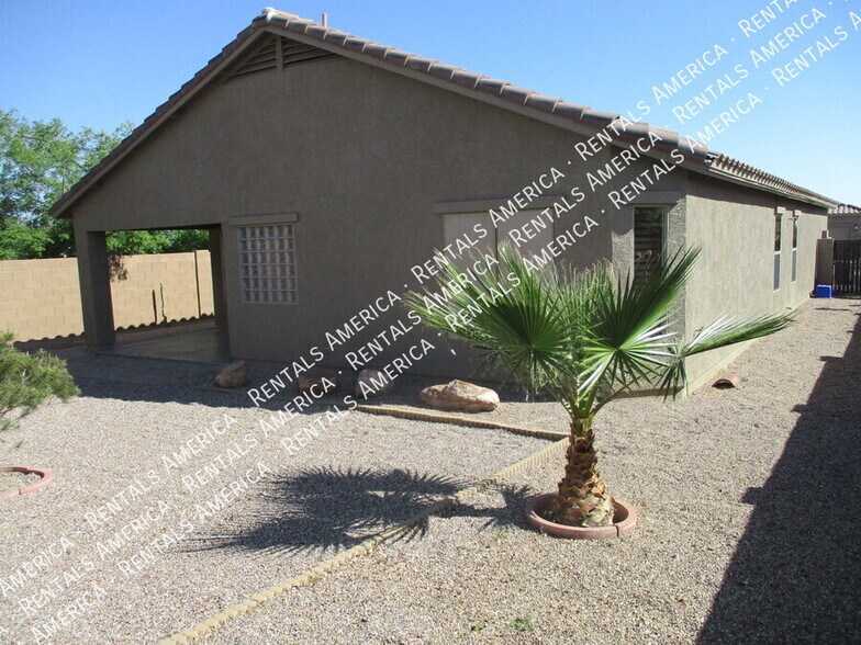Building Photo - 1364 E Martha Dr