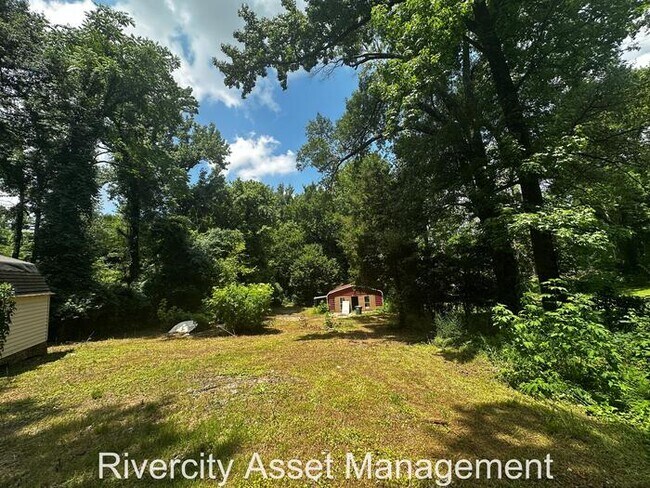 Building Photo - Your Perfect Home: Renovated 3 Bed, 2 Bath! Section 8 Friendly!! Westwood Area!!