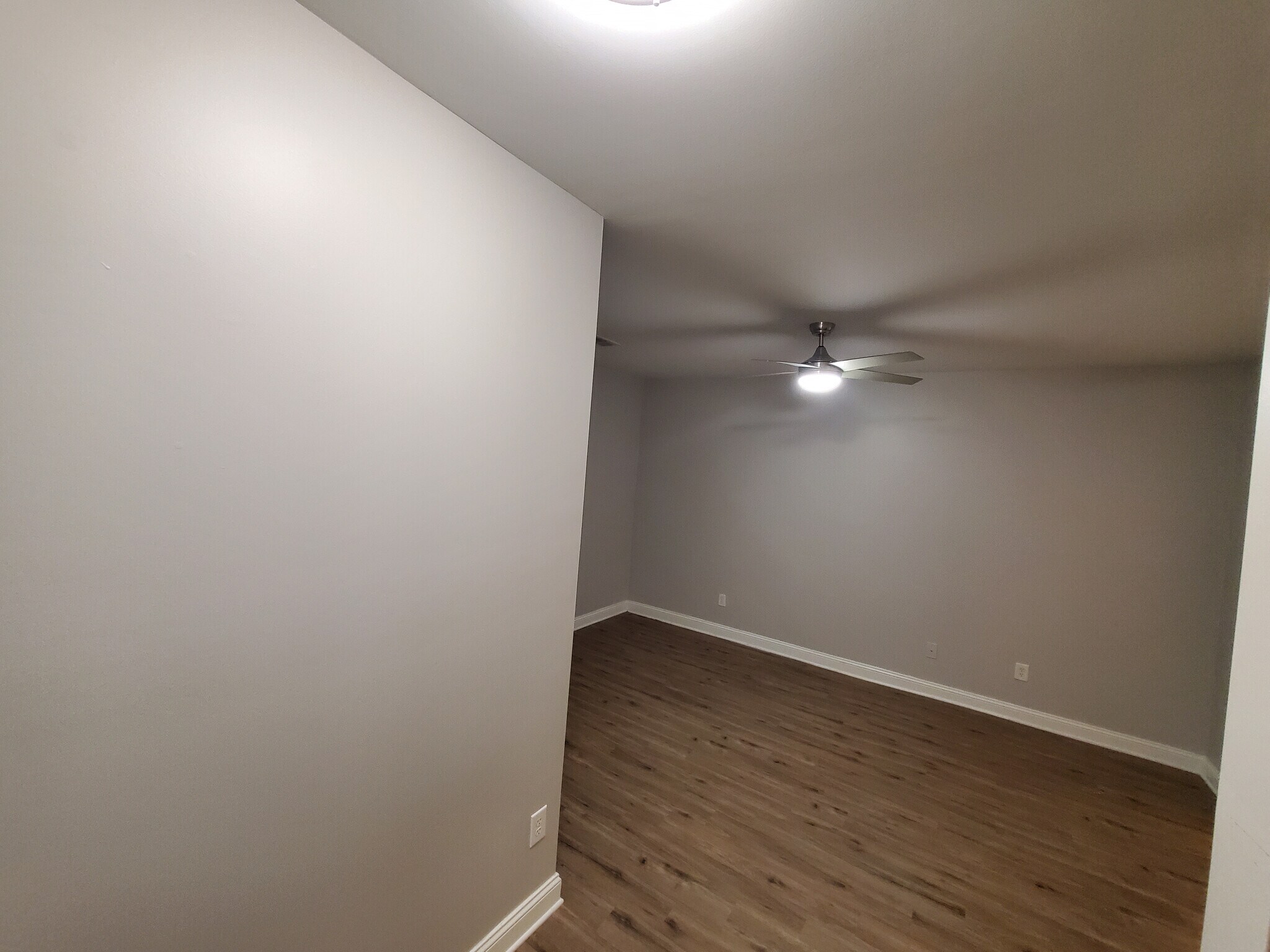 Building Photo - Room in Townhome on Bayrose Cir