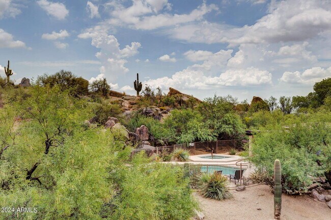 Building Photo - 28990 N White Feather Ln