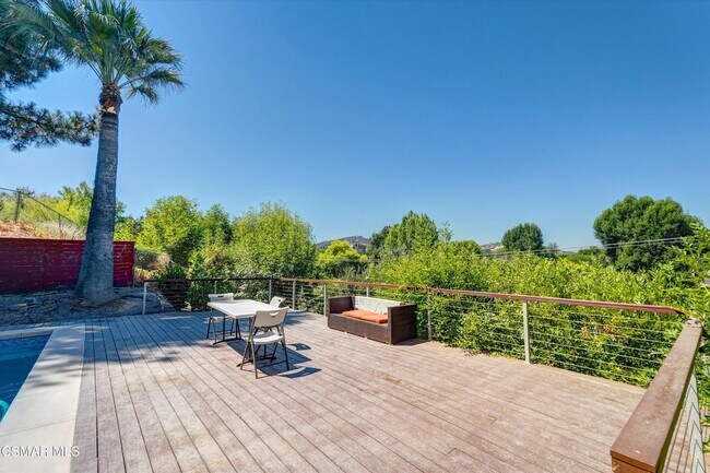 Building Photo - 4833 Dunman Ave