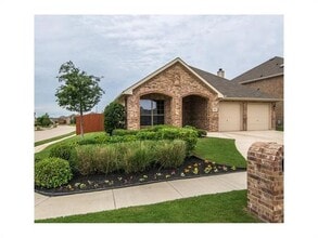 Building Photo - 15513 Landing Creek Ln