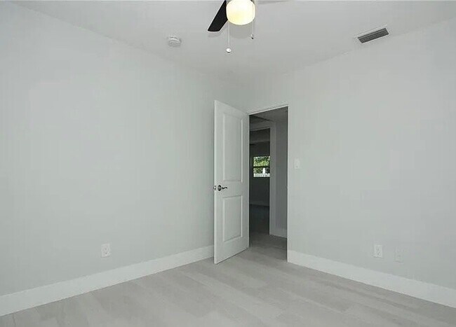 Building Photo - 16077 Garrett Grove Ct