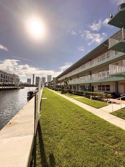 Building Photo - 3923 NE 166th St