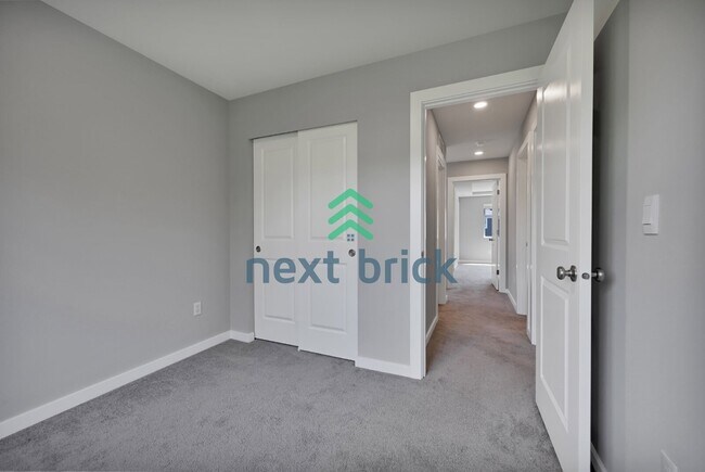Building Photo - Spacious 4-Bedroom Retreat with 3.5 Baths in Beautiful Bothell – Your Ideal Home Awaits!