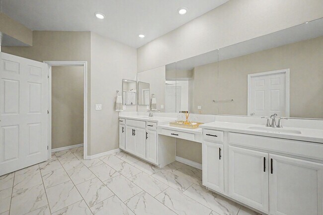 Building Photo - Upgraded 4 bedroom home in Skye Canyon gated community!