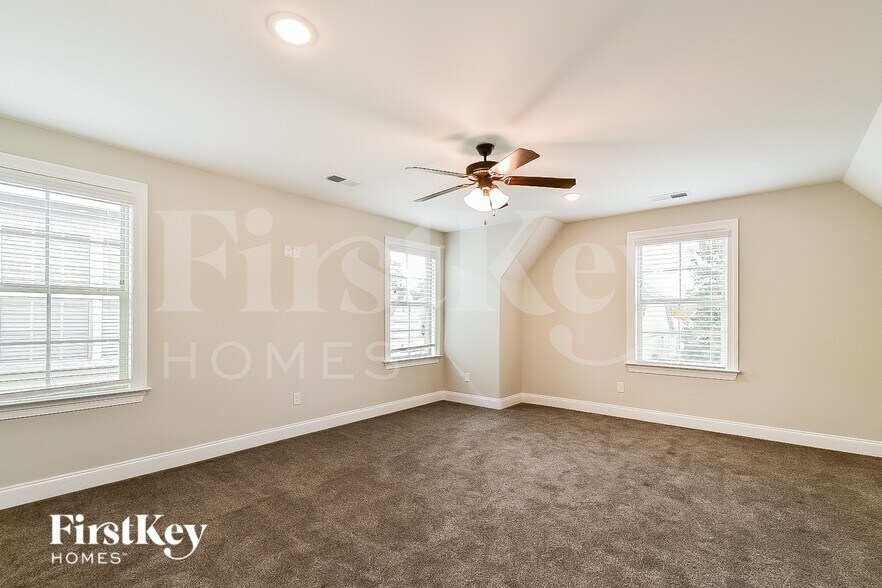 Building Photo - 7432 Appling Rain Dr